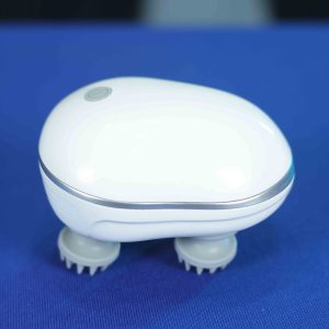 প্রিমিয়াম ম্যাসাজার। সাদা কালার